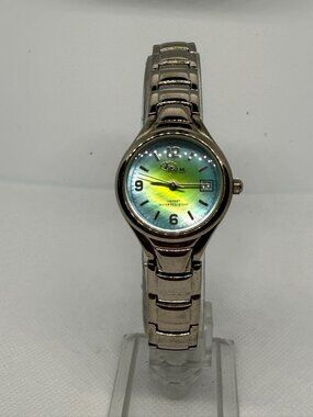 BUM Vintage Women Stainless Steel Analog Watch Gradient Green Yellow Dial BUM002